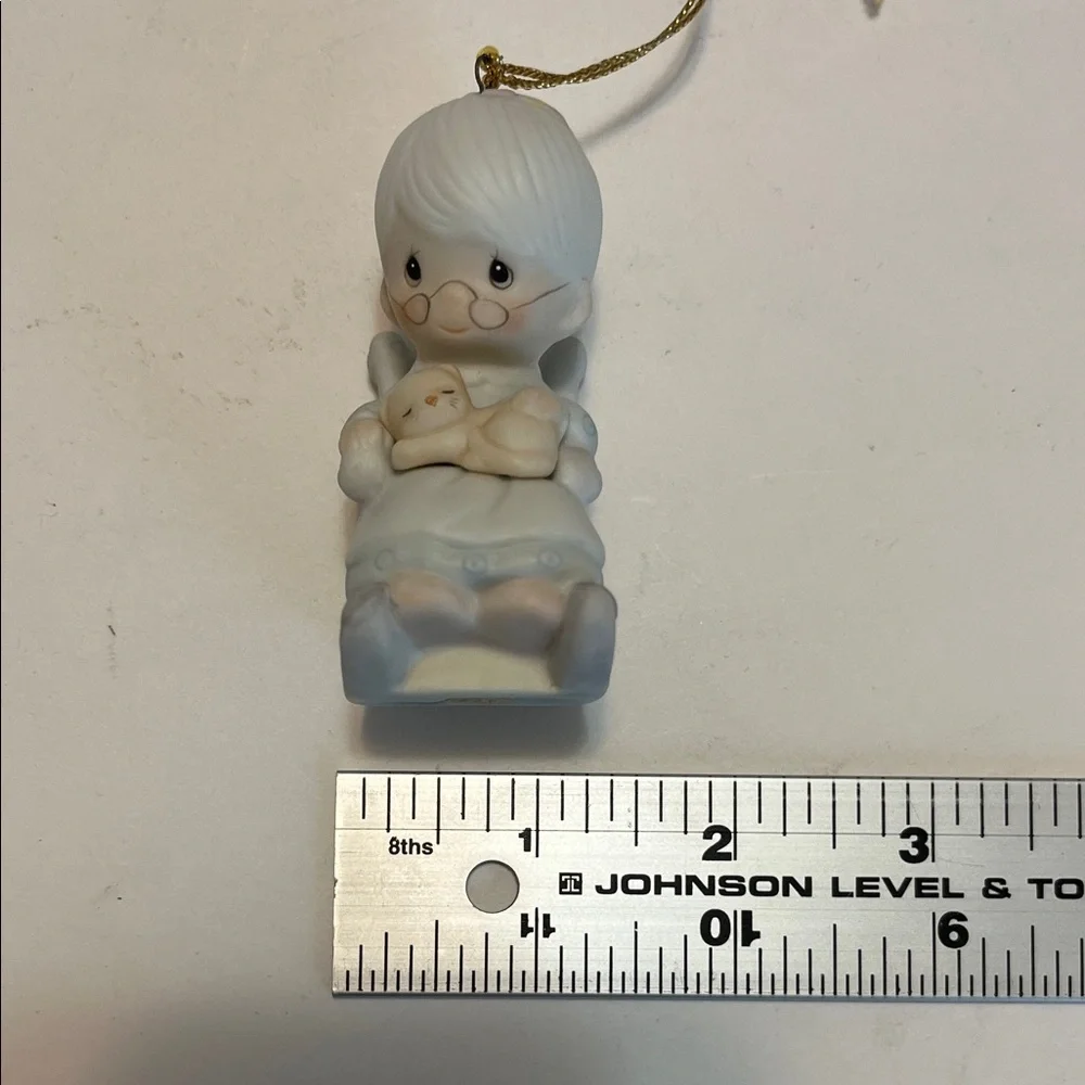 Precious Moments The Purr-fect Grandma Ornament Petting Cat Pastel Colors E-0516